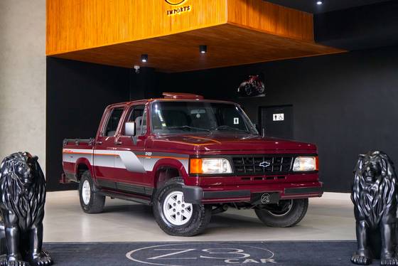 CHEVROLET D20 4.0 CUSTOM DE LUXE CD 8V DIESEL 4P MANUAL CHEVROLET D20 4.0 CUSTOM DE LUXE CD 8V DIESEL 4P MANUAL